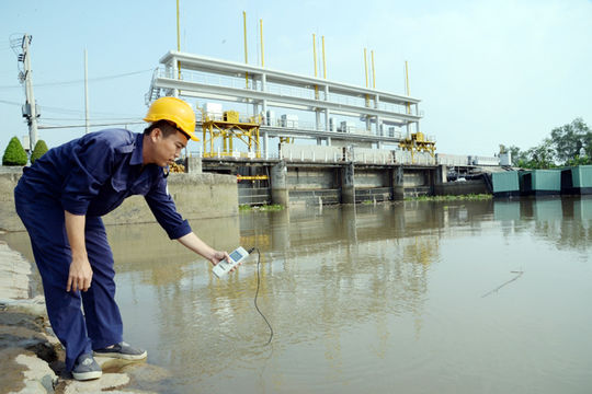 Thiếu nước bên dòng Cửu Long Thiếu nước bên dòng Cửu Long