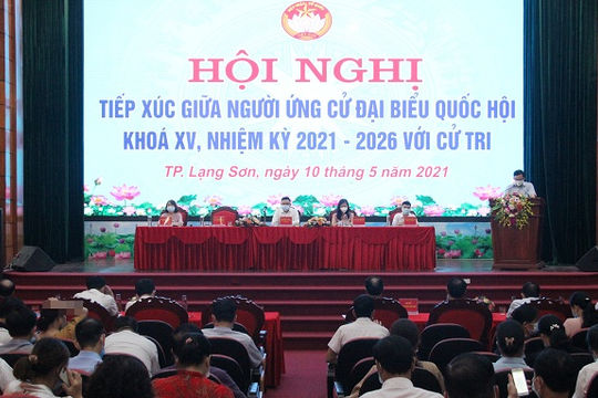 Tổng Kiểm toán Nhà nước Trần Sỹ Thanh và các ứng cử viên đại biểu Quốc hội tiếp xúc cử tri tại thành phố Lạng Sơn