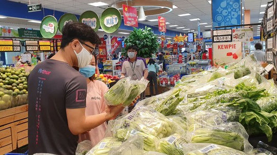 Tiếp tục điều hành giá thận trọng, linh hoạt, hỗ trợ thực hiện mục tiêu kép