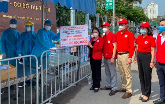 Hội Chữ thập đỏ TP. Hà Nội “tiếp sức” Bệnh viện K phòng chống dịch Covid-19