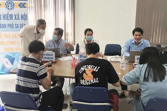 Nhờ cài đặt VssID, công nhân phát hiện doanh nghiệp nợ tiền đóng bảo hiểm xã hội