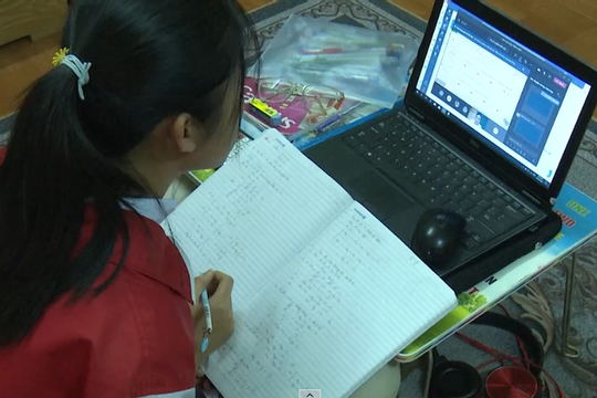 Hà Nội cho học sinh lớp 12 làm bài khảo sát trực tuyến từ 28-30/5