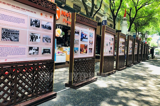 Triển lãm “Bầu cử Quốc hội – Ngày hội non sông”