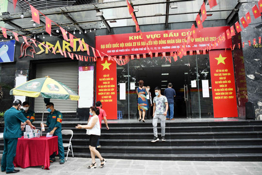 Các khu vực bầu cử tuân thủ nghiêm quy định về phòng, chống dịch bệnh