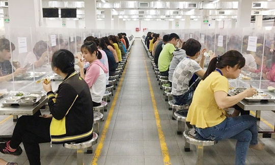 Chủ động, sáng tạo trong phòng chống dịch tại các khu công nghiệp Chủ động, sáng tạo trong phòng chống dịch tại các khu công nghiệp