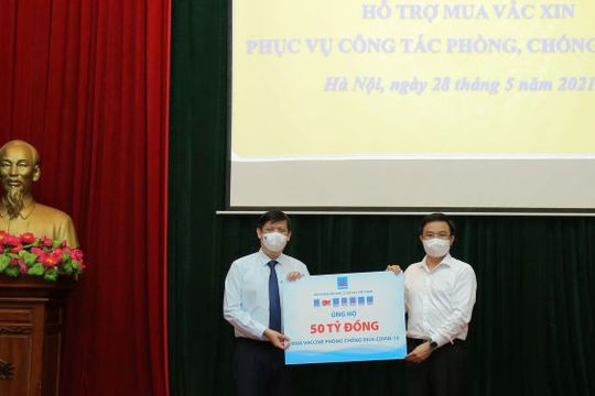 Petrovietnam ủng hộ 50 tỷ đồng cho Quỹ vắc - xin phòng Covid-19