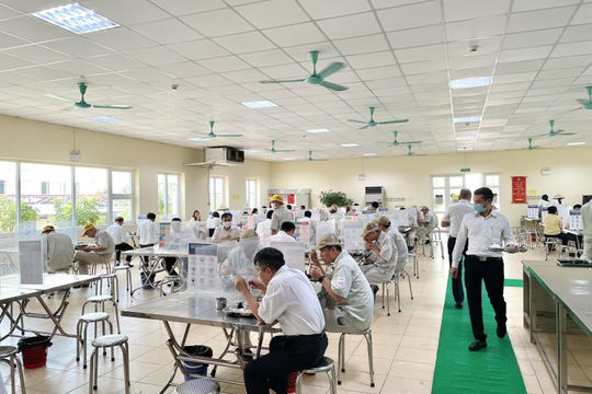 Lùi thời điểm đóng kinh phí công đoàn cho doanh nghiệp bị ảnh hưởng dịch Covid-19