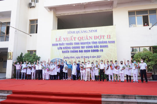 Quảng Ninh, Phú Thọ cử thêm bác sĩ chi viện cho Bắc Giang