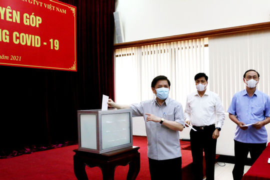 Bộ Giao thông vận tải quyên góp ủng hộ Quỹ vắc-xin phòng Covid-19