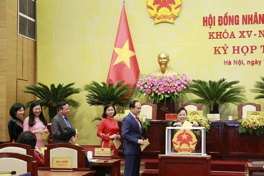 Ủy ban Thường vụ Quốc hội hướng dẫn việc bầu các chức danh thuộc thẩm quyền của Hội đồng nhân dân