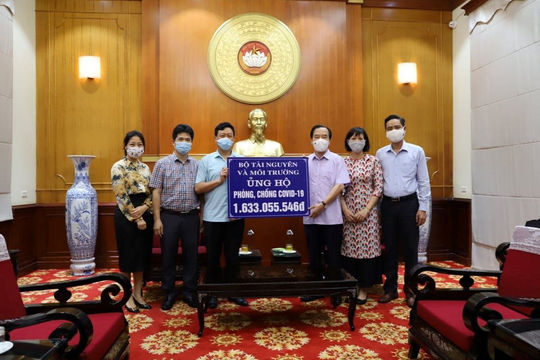 Bộ Tài nguyên và Môi trường ủng hộ 1,6 tỷ đồng phòng, chống dịch COVID-19