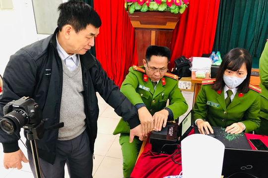 Tập trung lực lượng, đảm bảo tiến độ, hiệu quả cấp căn cước cho công dân