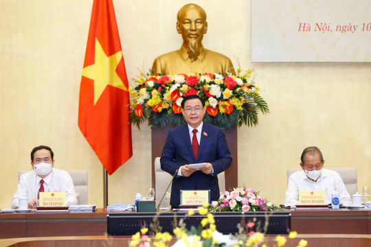 Thông qua Nghị quyết công bố kết quả và danh sách những người trúng cử đại biểu Quốc hội khóa XV Thông qua Nghị quyết công bố kết quả và danh sách những người trúng cử đại biểu Quốc hội khóa XV