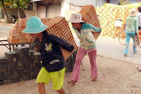 Chặn nguy cơ gia tăng hàng triệu lao động trẻ em