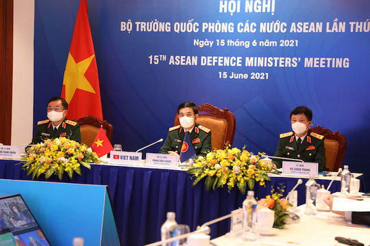 Hội nghị Bộ trưởng Quốc phòng các nước ASEAN lần thứ 15 Hội nghị Bộ trưởng Quốc phòng các nước ASEAN lần thứ 15
