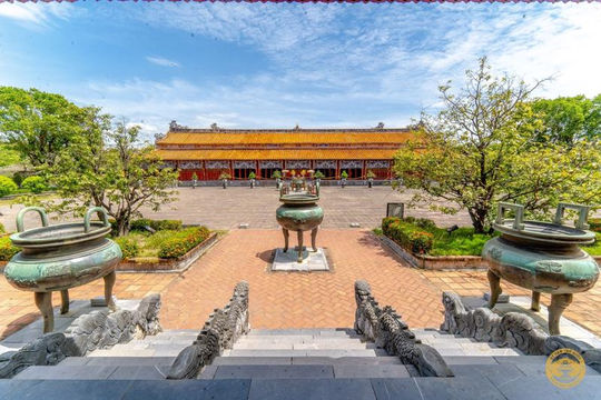 Sắp trình UNESCO công nhận Cửu đỉnh Huế là Di sản tư liệu thế giới Sắp trình UNESCO công nhận Cửu đỉnh Huế là Di sản tư liệu thế giới