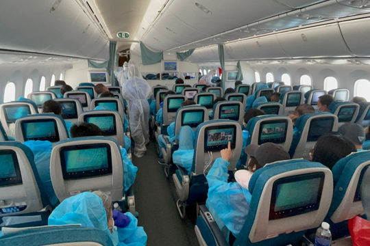 Vietnam Airlines đón 240 công dân Việt Nam từ Hoa Kỳ về nước