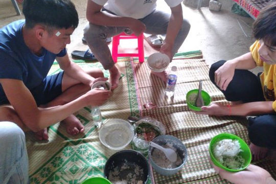 Hỗ trợ thí sinh vùng cao tham dự thi tốt nghiệp trung học phổ thông Hỗ trợ thí sinh vùng cao tham dự thi tốt nghiệp trung học phổ thông