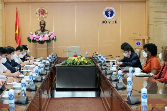 Bộ Y tế đề nghị Ngân hàng Thế giới hỗ trợ Việt Nam nghiên cứu, sản xuất vắc xin