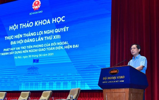 Đẩy mạnh xây dựng nền ngoại giao toàn diện, hiện đại