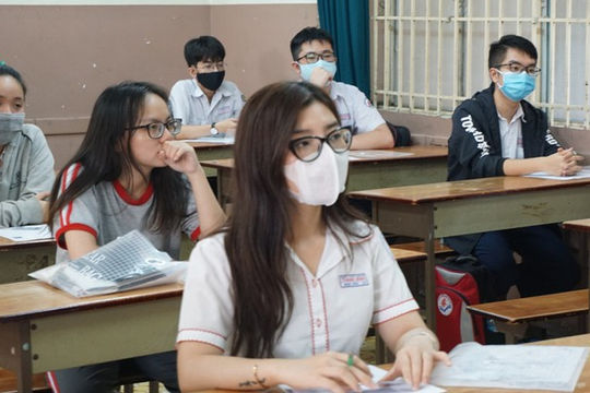 Hơn 18 nghìn thí sinh dự thi tốt nghiệp trung học phổ thông liên quan đến người nhiễm Covid-19, vùng bị phong tỏa Hơn 18 nghìn thí sinh dự thi tốt nghiệp trung học phổ thông liên quan đến người nhiễm Covid-19, vùng bị phong tỏa