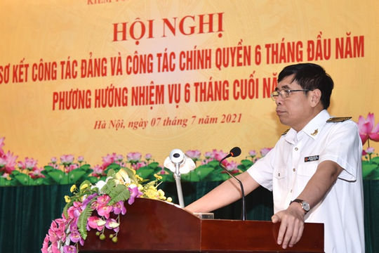 Tiếp tục quán triệt các nghị quyết của Đảng, phấn đấu hoàn thành tốt nhiệm vụ được giao