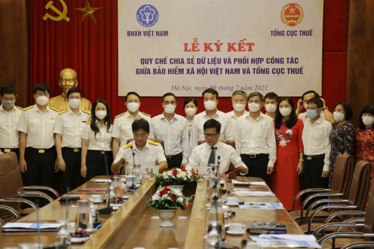 Bảo hiểm xã hội Việt Nam và Tổng cục Thuế phối hợp chia sẻ dữ liệu Bảo hiểm xã hội Việt Nam và Tổng cục Thuế phối hợp chia sẻ dữ liệu