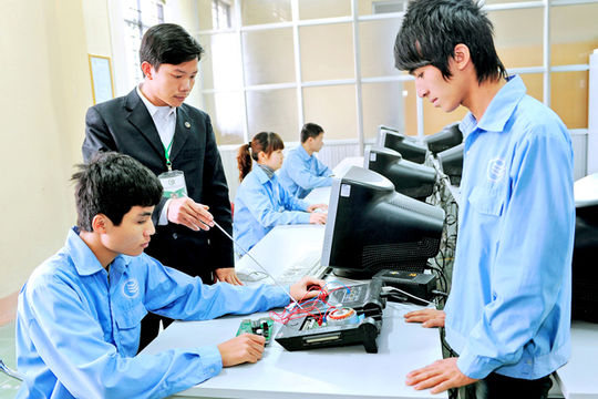 Đào tạo lại lao động: Cần thiết nhưng không dễ thực hiện Đào tạo lại lao động: Cần thiết nhưng không dễ thực hiện