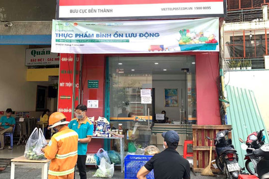 Tăng cường bán hàng nông sản, thực phẩm tại các điểm bán hàng lưu động Tăng cường bán hàng nông sản, thực phẩm tại các điểm bán hàng lưu động