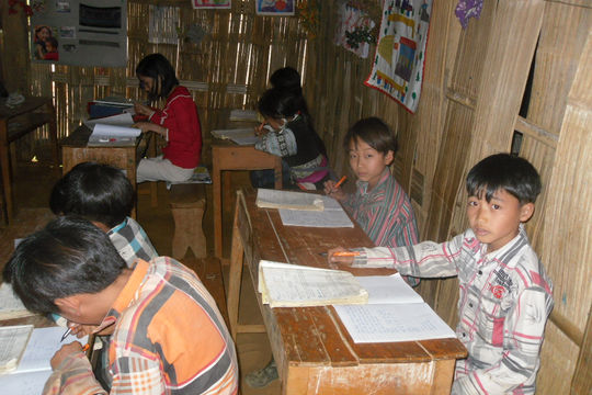 Đề xuất Ngân hàng Thế giới ưu tiên hỗ trợ Việt Nam phát triển hệ thống trường, lớp