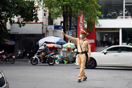 Lực lượng công an tăng cường ứng phó với diễn biến bão số 3 và mưa lớn Lực lượng công an tăng cường ứng phó với diễn biến bão số 3 và mưa lớn