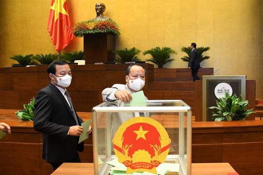 Quốc hội bầu 4 Phó Chủ tịch Quốc hội và 13 Ủy viên Ủy ban Thường vụ Quốc hội