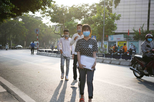 Hơn 24.000 thí sinh đạt điểm 10 thi tốt nghiệp Trung học phổ thông đợt 1 Hơn 24.000 thí sinh đạt điểm 10 thi tốt nghiệp Trung học phổ thông đợt 1