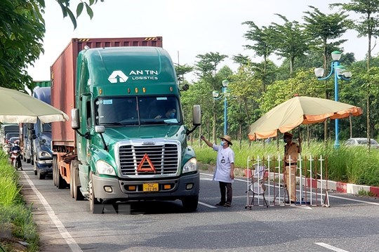 Đề xuất ban hành Danh mục hàng hóa “cấm lưu thông” thay vì Danh mục “hàng hóa thiết yếu”