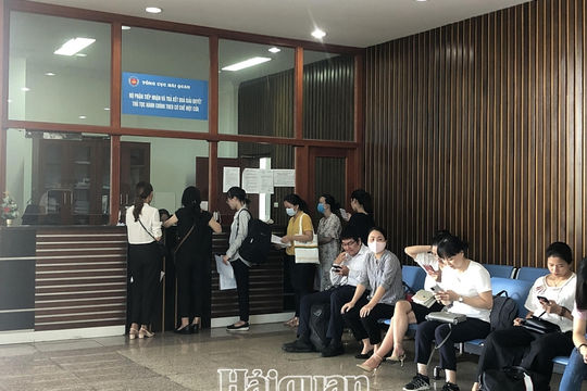 Cục Thuế Hà Nội và ngành hải quan tạm dừng tiếp nhận, trả kết quả tại bộ phận một cửa Cục Thuế Hà Nội và ngành hải quan tạm dừng tiếp nhận, trả kết quả tại bộ phận một cửa