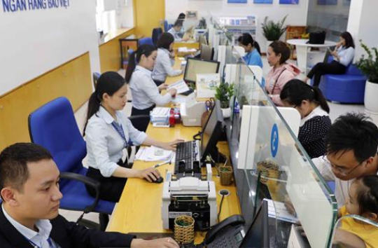 Tuyển dụng mùa dịch: Nơi "nóng bỏng",  chỗ "đóng băng"