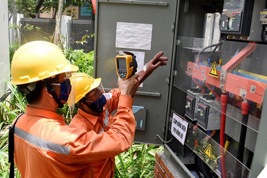 EVN hỗ trợ giảm giá điện, tiền điện hơn 16.300 tỷ đồng