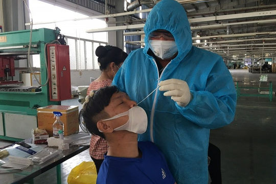 Tối 05/8: Ghi nhận 3.301 ca nhiễm Covid-19 mới 3.708 bệnh nhân khỏi bệnh