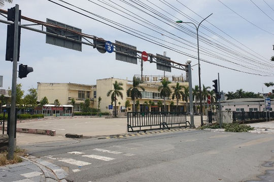 Hà Nội: Đề xuất dùng bến xe, sân vận động làm điểm trung chuyển hàng hoá thiết yếu