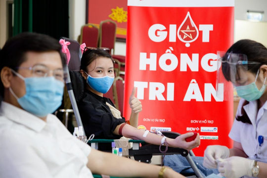 Hiến máu cứu người trong mùa dịch - hành động bình dị mà cao quý