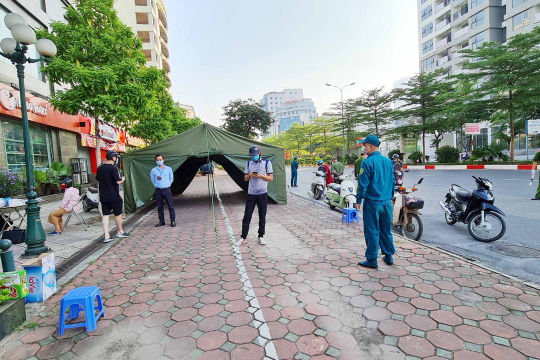Hà Nội khác lạ những ngày “ai ở đâu, ở yên đấy”, chung tay đẩy lùi dịch bệnh