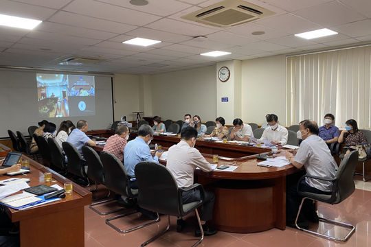 Tiêu thụ xăng dầu sụt giảm, tồn kho cao do ảnh hưởng của đại dịch Covid-19