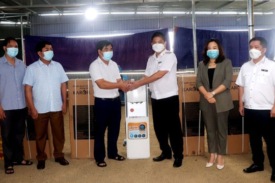 Kiểm toán Nhà nước khu vực VII tặng quà hỗ trợ công tác phòng, chống dịch Covid-19 tại Lai Châu