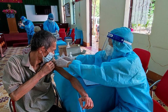 Thành phố Hồ Chí Minh: Tiêm vắc xin cho đối tượng cai nghiện, bảo trợ xã hội