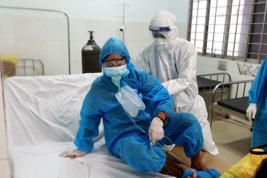 Hơn 13.000 thầy thuốc tham gia hỗ trợ chống dịch ở các tỉnh, thành phố phía Nam