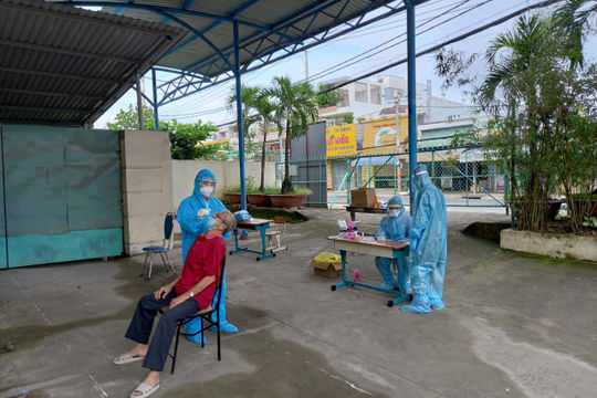 Ngày 25/8, thêm 12.096 ca nhiễm Covid-19 mới, có 7.321 ca được ghi nhận trong cộng đồng