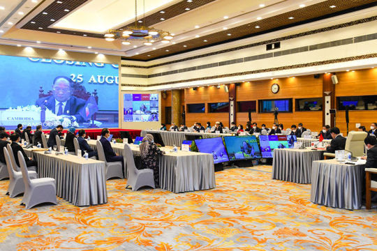 Bế mạc AIPA-42: Tăng cường hơn nữa hợp tác trong Cộng đồng ASEAN, lấy người dân làm trung tâm