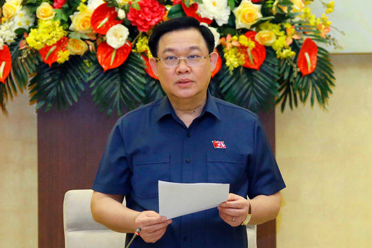 Chủ tịch Quốc hội chủ trì phiên họp triển khai các chuyên đề xây dựng và hoàn thiện Nhà nước pháp quyền