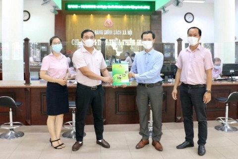 Thừa Thiên Huế: Giải ngân gần nửa tỷ đồng để trả lương ngừng việc Thừa Thiên Huế: Giải ngân gần nửa tỷ đồng để trả lương ngừng việc