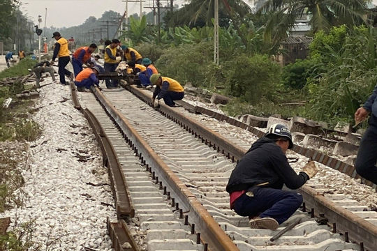 Đảm bảo an toàn chạy tàu khi thi công 4 dự án đường sắt quan trọng Đảm bảo an toàn chạy tàu khi thi công 4 dự án đường sắt quan trọng